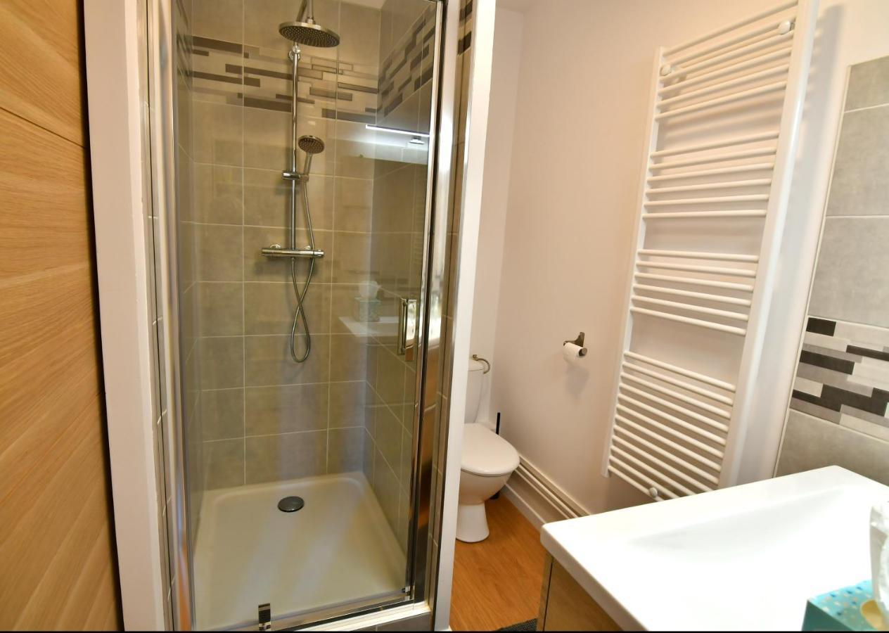 Le 44 - T2 Renove Moderne Et Confortable En Centre-Ville Montluçon Zewnętrze zdjęcie